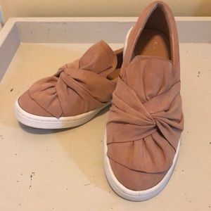 Rose brushed suede shoes